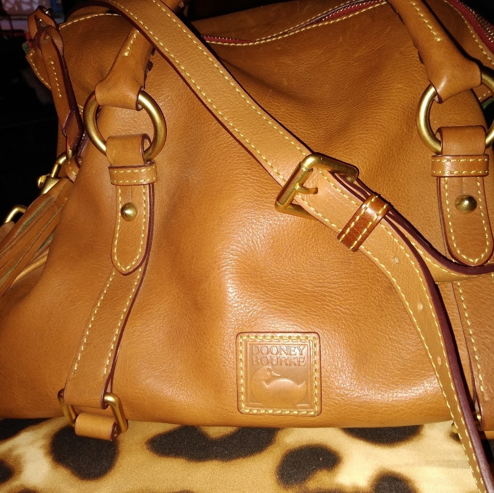 Dooney Bourke Extra Large Leather Hand Bag